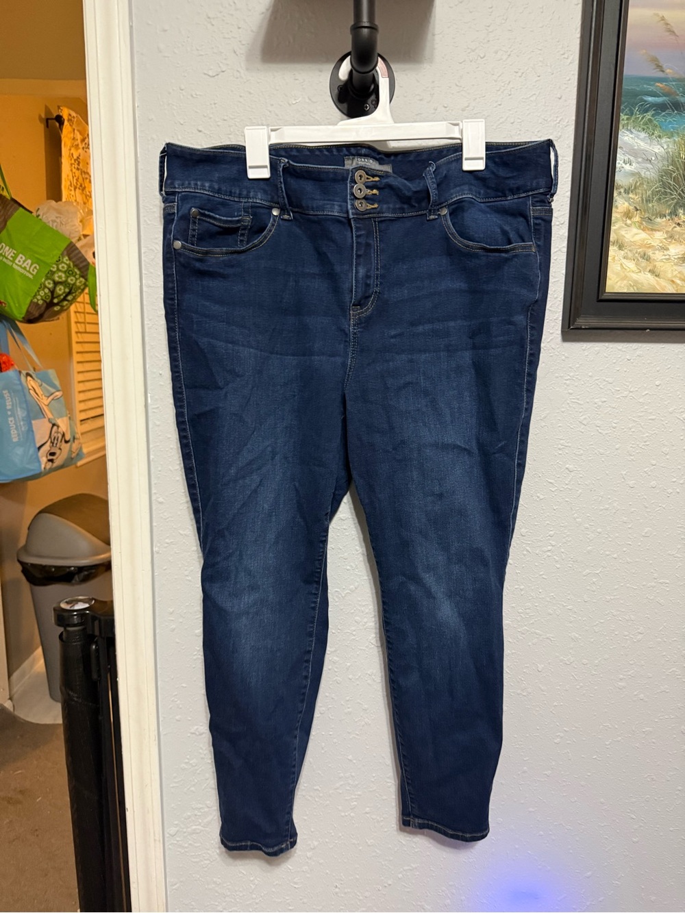 Women's torrid super soft Dark Blue Stretch High-Rise Jeans 22 short